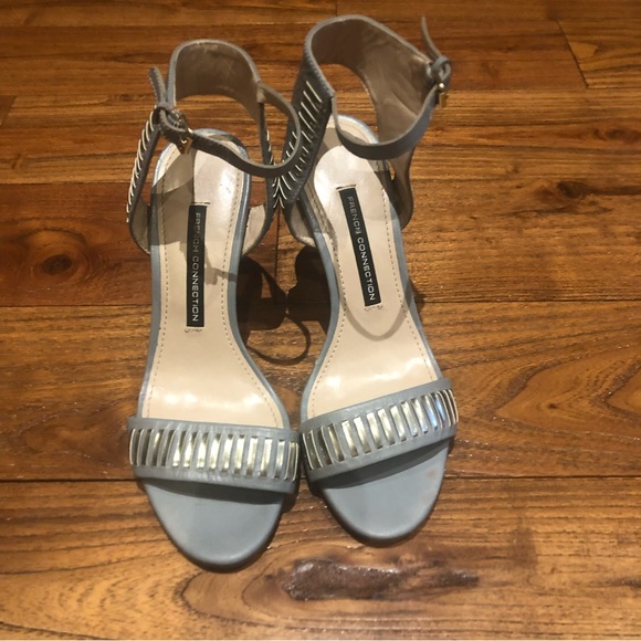 French connection studded high heel sandals size 7 grey/silver grommet details - Picture 2 of 15